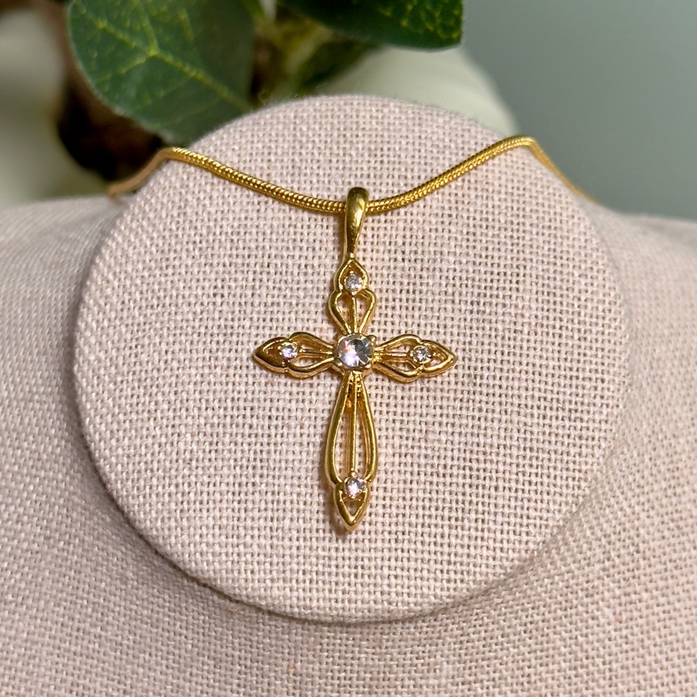 Chico’s Gold Cross Pendant Necklace